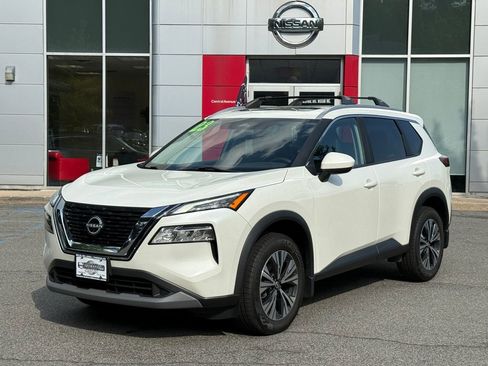 Used 2023 Nissan Rogue SV w/ SV Premium B Package AWD/4WD image 1