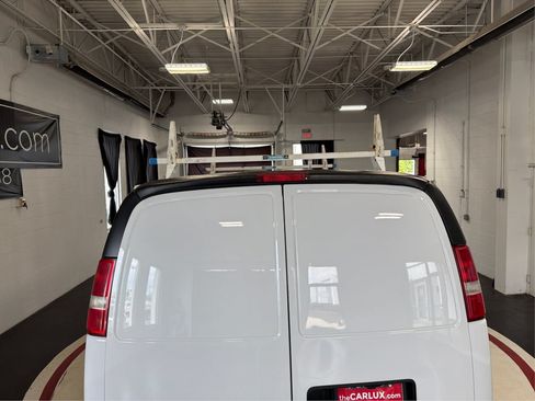 Used 2018 GMC Savana 2500 w/ Driver Convenience Package RWD image 15
