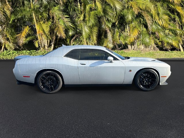 Used 2022 Dodge Challenger R/T Scat Pack w/ Driver Convenience Group RWD image 4