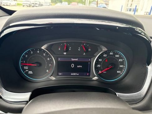 Used 2023 Chevrolet Traverse LT AWD/4WD image 17