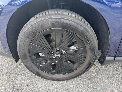 Certified 2025 Nissan Murano SV image 9