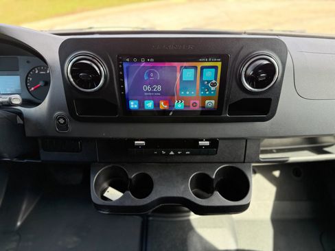 Used 2019 Mercedes-Benz Sprinter 144 image 13