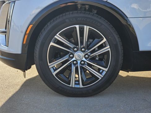 New 2026 Cadillac Lyriq Luxury w/ LPO, Floor Liner Package AWD/4WD image 7