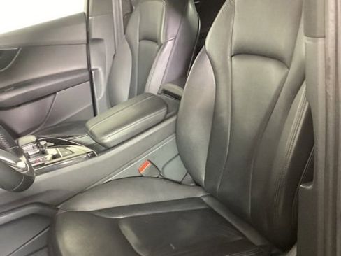Used 2019 Audi Q7 3.0T Premium Plus w/ Premium Plus Package image 12