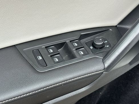 Used 2022 Volkswagen Tiguan S FWD image 14