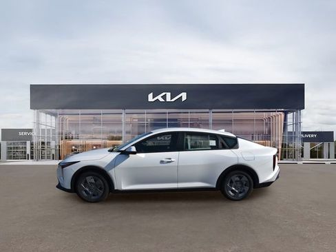 New 2026 Kia K4 FWD image 7