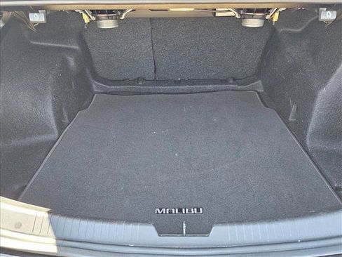 Used 2018 Chevrolet Malibu Premier w/ Premier Sun and Wheel Package FWD image 5