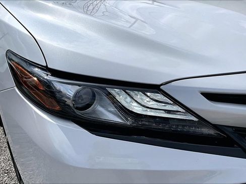 Used 2021 Toyota Camry XSE FWD image 40