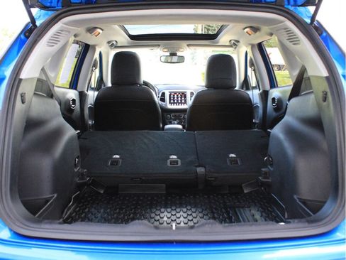 Used 2019 Jeep Compass Latitude w/ Popular Equipment Group AWD/4WD image 34