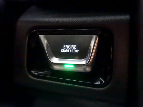 Used 2025 GMC Yukon Denali image 21