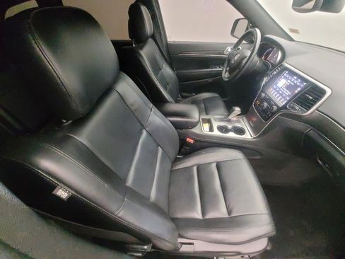 Used 2018 Jeep Grand Cherokee Limited image 21