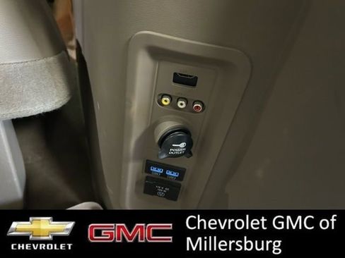 Used 2015 Chrysler Town & Country Touring-L w/ Driver Convenience Group image 25