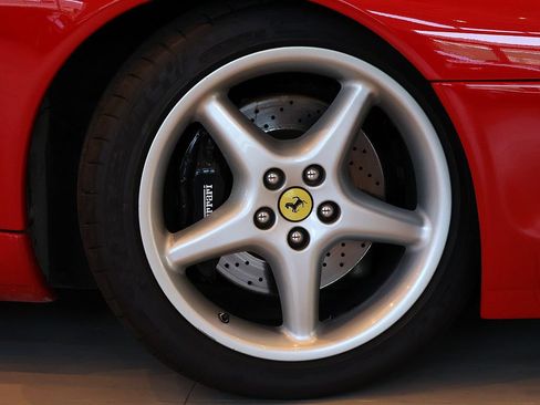 Used 1998 Ferrari 550 Maranello image 8