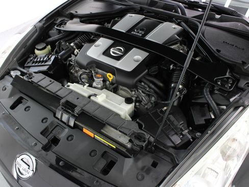 Used 2010 Nissan 370Z Touring w/ Sport Pkg RWD image 72