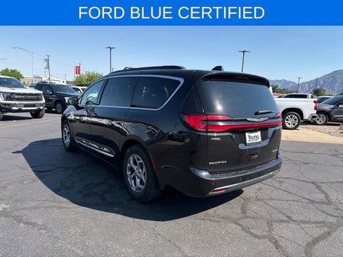 Used 2022 Chrysler Pacifica Limited FWD image 11