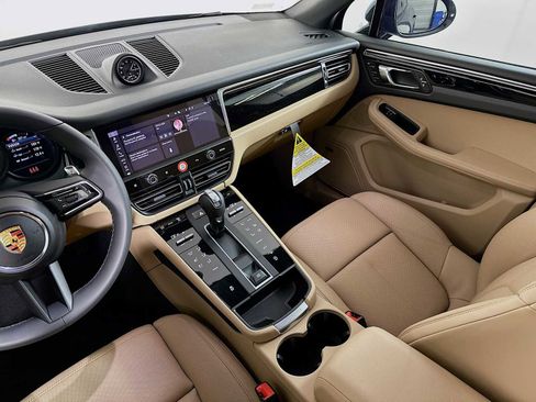 New 2026 Porsche Macan AWD/4WD image 25