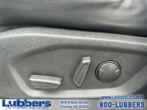 Used 2024 Ford Edge Titanium image 11