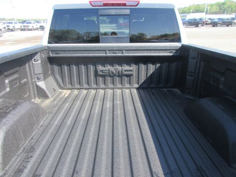 New 2026 GMC Sierra 1500 SLT w/ SLT Premium Plus Package AWD/4WD image 6