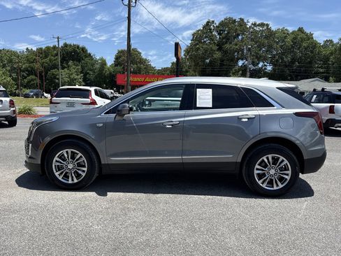 Used 2021 Cadillac XT5 Premium Luxury FWD image 2