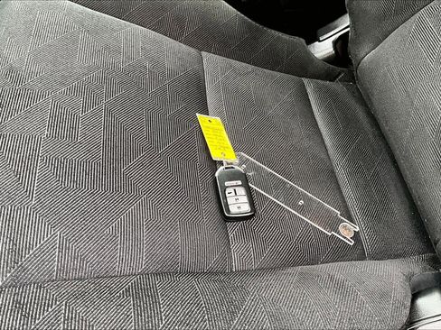 Used 2022 Honda Pilot Sport image 14