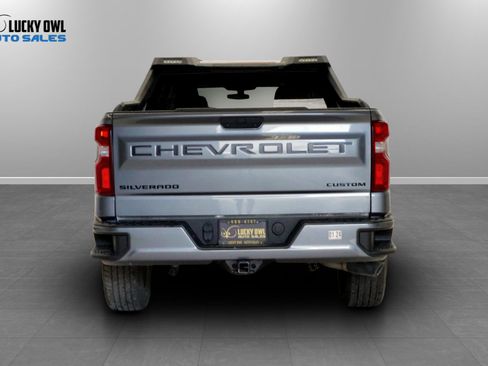Used 2022 Chevrolet Silverado 1500 Custom w/ LPO, Blackout Package RWD image 6