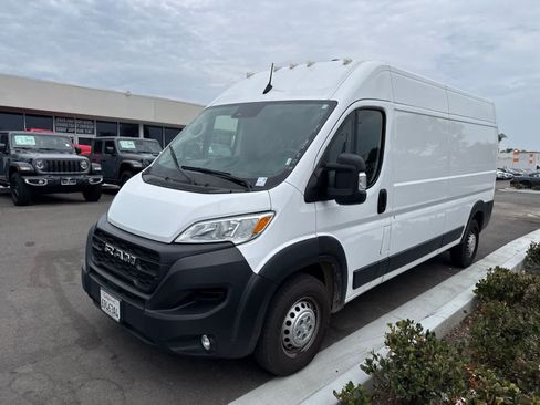 Used 2025 RAM ProMaster 2500 w/ Convenience Group FWD image 20