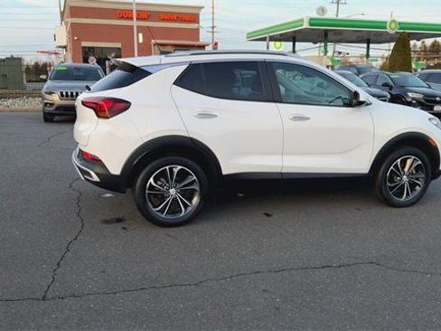 Certified 2023 Buick Encore GX Select image 9