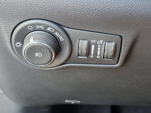 New 2026 Jeep Compass Latitude AWD/4WD image 25