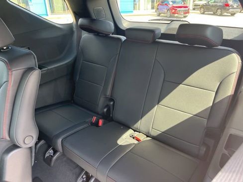New 2026 Chevrolet Traverse RS w/ LPO, Floor Liner Package image 45