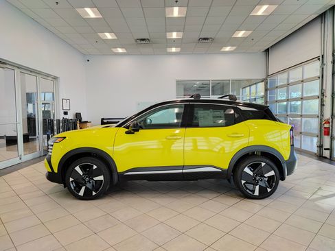 New 2026 Nissan Kicks SR w/ Cold Weather Package image 6