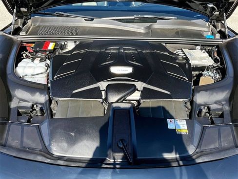 Used 2022 Porsche Cayenne image 23
