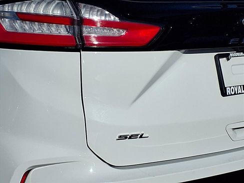 Used 2024 Ford Edge SEL image 48