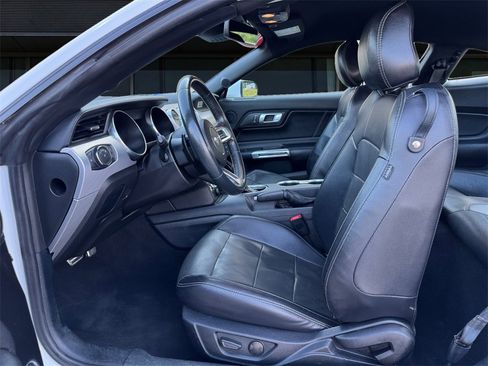 Used 2021 Ford Mustang Premium image 14