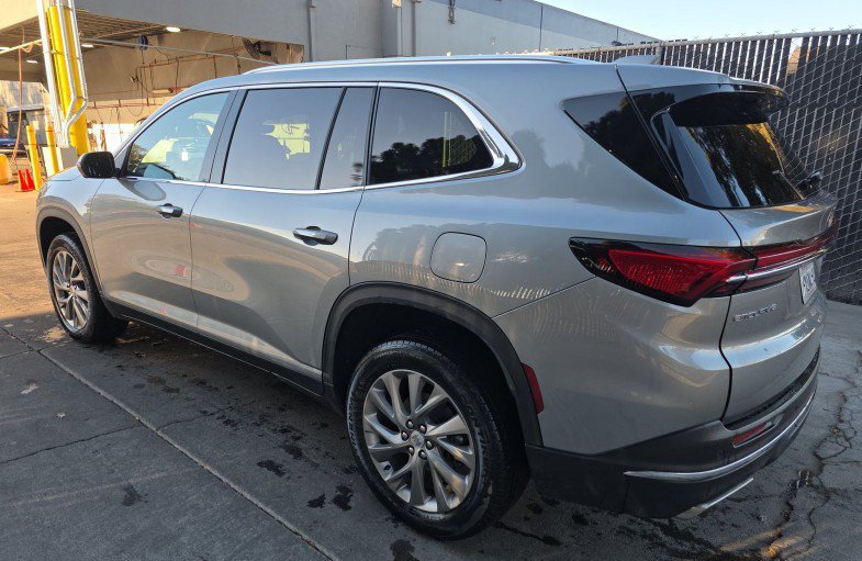 Used 2026 Buick Enclave Preferred w/ Power Package FWD image 3