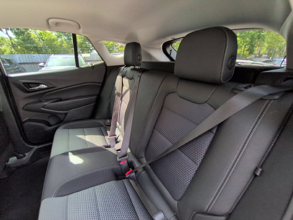 Used 2026 Chevrolet Trax LT FWD image 27