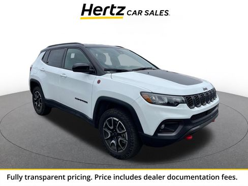 Used 2025 Jeep Compass Trailhawk AWD/4WD image 1