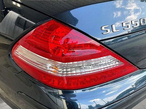 Used 2007 Mercedes-Benz SL 550 w/ AMG Sport Pkg image 24