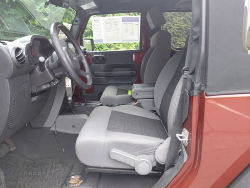 Used 2009 Jeep Wrangler X AWD/4WD image 2