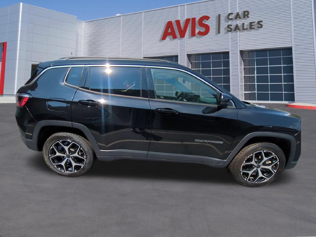 Used 2025 Jeep Compass Limited AWD/4WD image 5