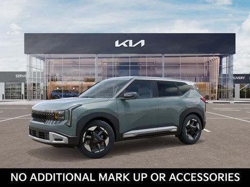New 2027 Kia Seltos S FWD image 3