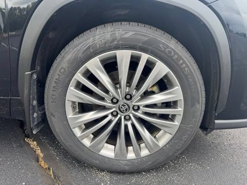 Used 2023 Toyota Highlander Platinum AWD/4WD image 12