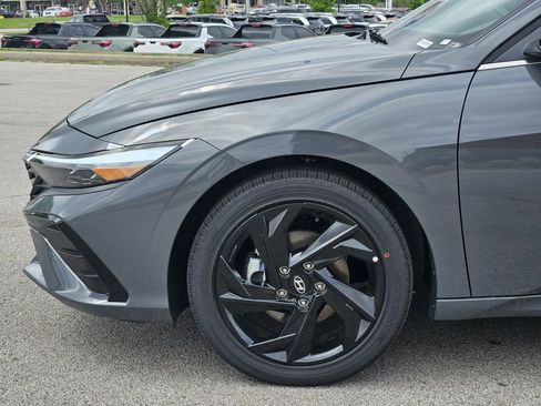 New 2026 Hyundai Elantra SEL Sport Premium FWD image 10