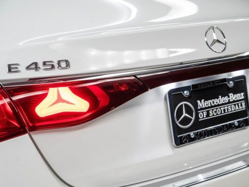 New 2026 Mercedes-Benz E 450 4MATIC Sedan image 9