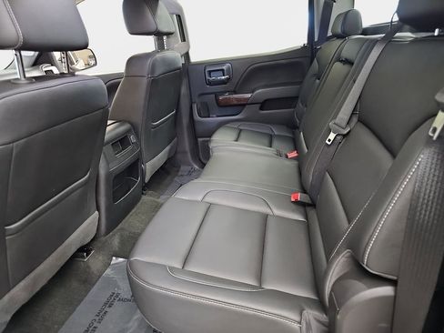 Used 2018 GMC Sierra 1500 SLT w/ Suspension Package, Off-Road image 16