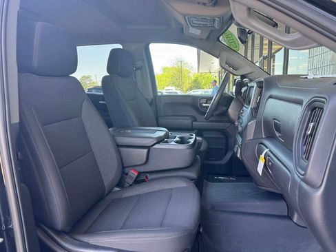 Used 2025 Chevrolet Silverado 1500 Custom Trail Boss AWD/4WD image 16