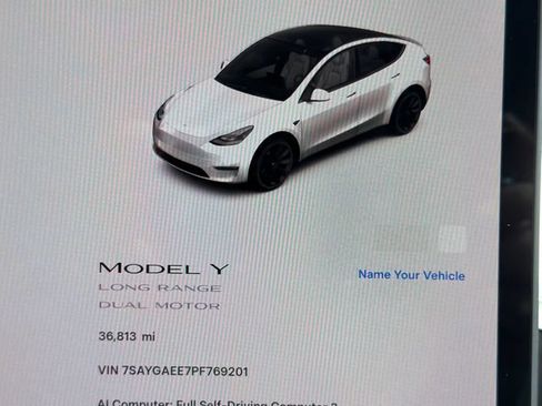 Used 2023 Tesla Model Y Long Range AWD/4WD image 28