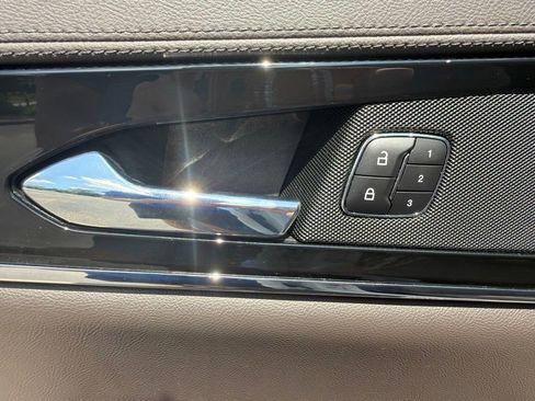 Used 2023 Lincoln Nautilus Reserve AWD/4WD image 28
