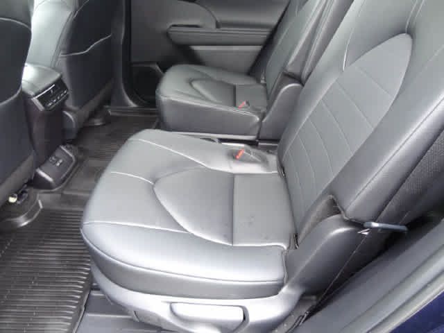 Certified 2026 Toyota Highlander XLE AWD/4WD image 8
