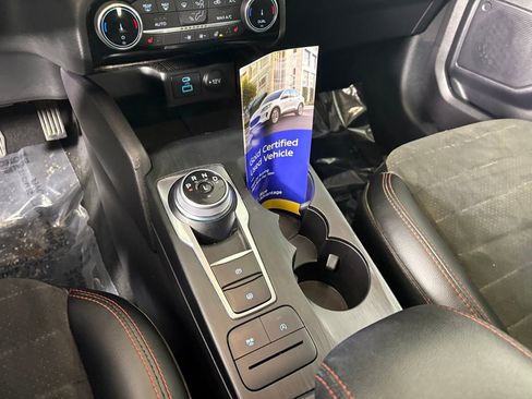 Certified 2022 Ford Escape SEL w/ SEL Stealth AWD Package image 21