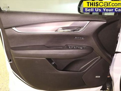 Used 2021 Cadillac XT6 Luxury image 38